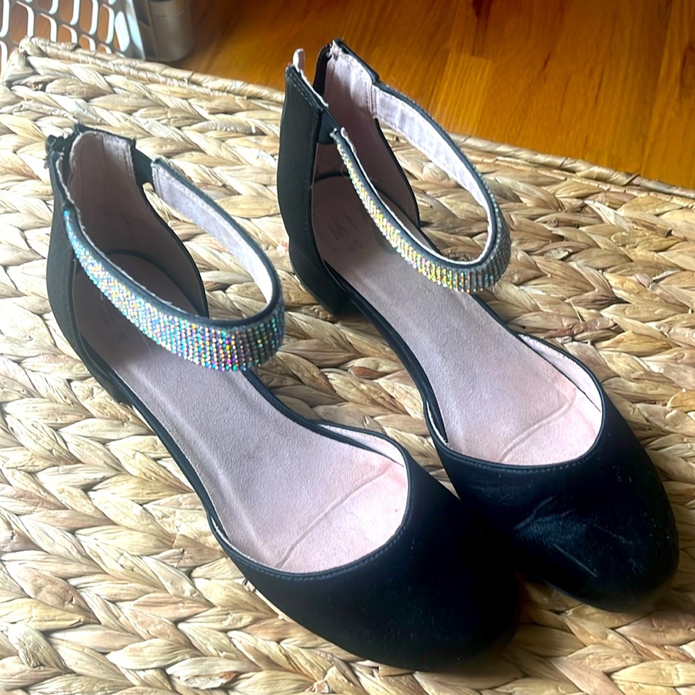 Youth black dress shoes size 6